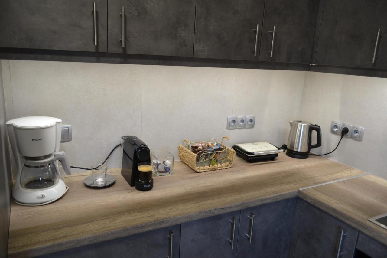 Stergiou Luxury Apartments With Shared Pool Ανάβυσσος Εξωτερικό φωτογραφία